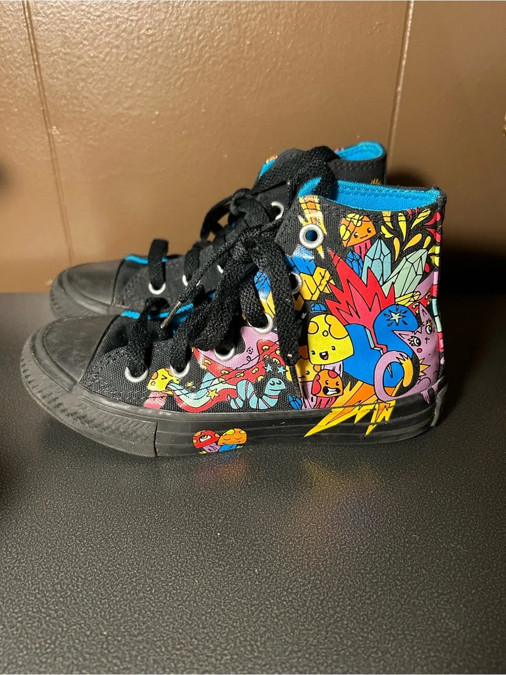 Converse High Tops Youth Size 11 Graffiti Cartoon Kids Unisex Black Sneakers